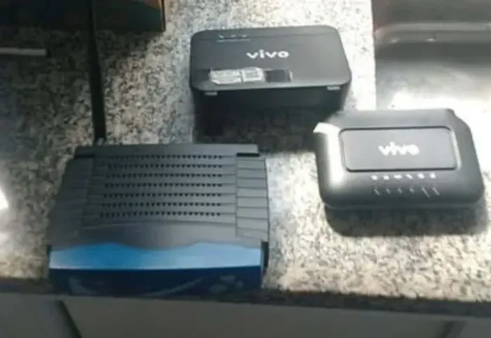 Lote 3 Roteador Modem Vivo Pacific Internet sem fio funcionando Perfeito para projeto