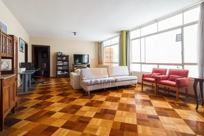 Apartamento 3 dormitorios sendo 1 suite 3 banheiros 1 vaga.