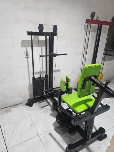Máquina de academia Abdução e Adução