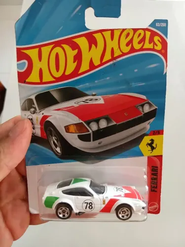 Carro de coleção hot wheels ferrari gtb