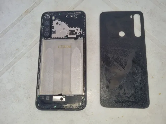 Redmi note 8 quebrado sem bateria