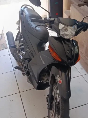 Verde  toda em dia so no porto de transferências 