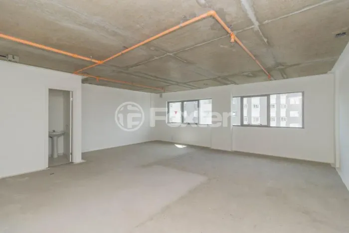 Sala / Conjunto Comercial à venda Avenida Assis Brasil, São Sebastião - Porto Alegre