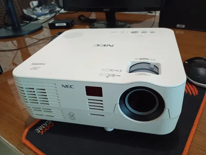 Projetor Nec 