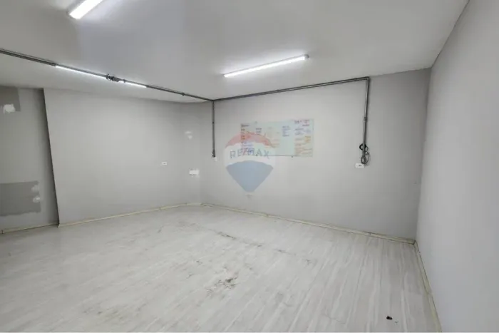 Sala comercial com porta acústica para alugar em Pirituba, São Paulo/SP !