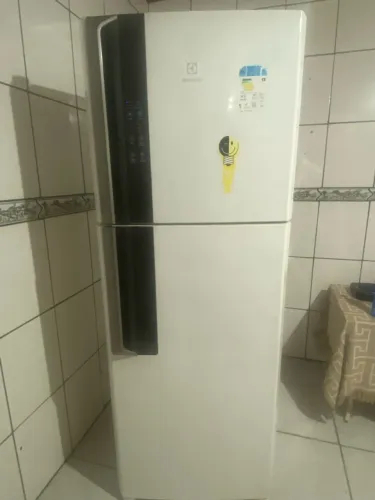 Geladeira Eletrolux 474L