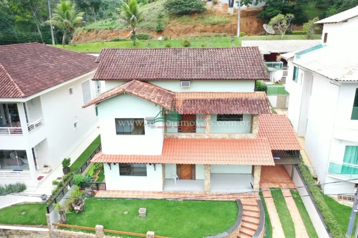CASA A VENDA EM CONDOMINIO DOMINGOS MARTINS ES