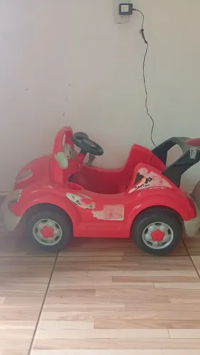 Carrinho infantil eletrico
