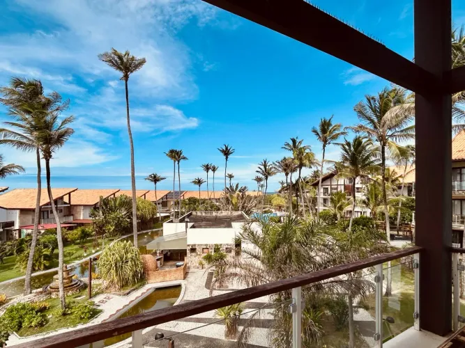 Pé na Areia de Verdade: Apto de 2 Quartos (1 Suíte) com Lazer de Resort