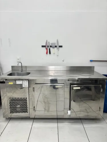 Balcão com refrigeração 