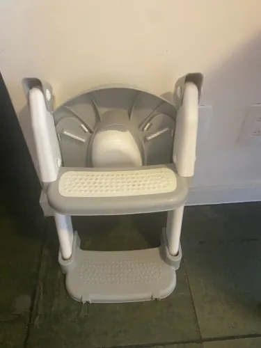 Assento infantil com escada