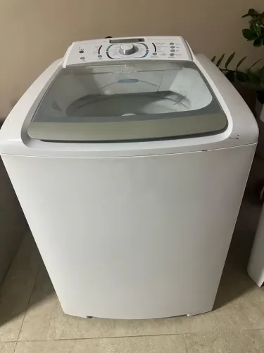 Vendo Máquina de Lavar