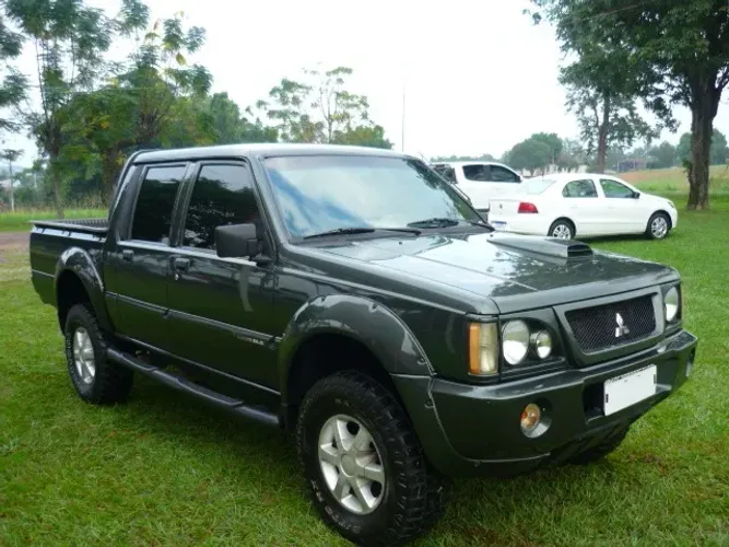 Mitsubishi L200 GLS 2.5 4X4 CD Diesel 2003