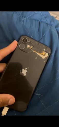 Iphone 11 quebrado