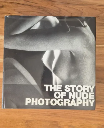 Livro The Story Of Nude Photography - Giovanna Uzzani - Editora Scala - Capa Dura