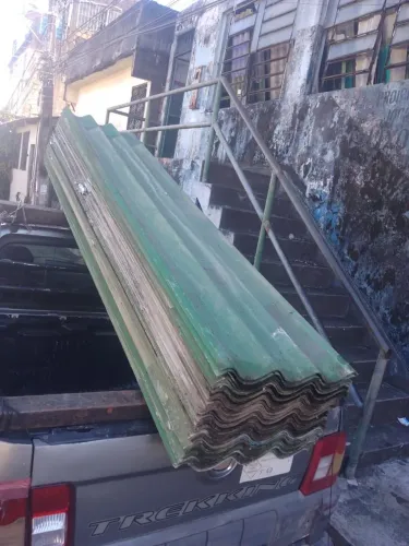 Vende-se 200 telhas ondina, 10 reais a unidade 