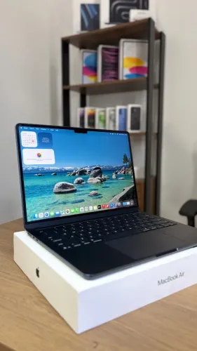 MacBook Air m4 16/256GB Midnight Garantia APPLE Completo com Caixa Novíssimo