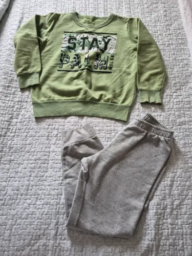Conjunto de moletom infantil