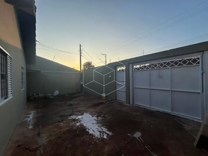 Casa com 2 dormitórios para alugar, 50 m² por R$ 950,00/mês - Residencial dos Pássaros - J