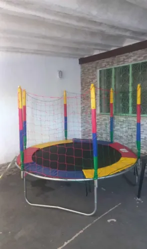 Aluguél pula pula, cama elástica, karaokê, fliperama, etc