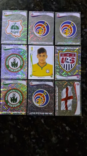 Lote 144 Figs Copa 2014 Neymar Pirlo Iniesta Xavi + Prateadas R$900 aceito propostas!