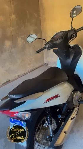 VENDO HONDA BIZ 110.   Zap *17