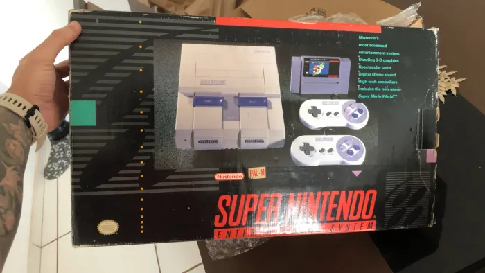 Super Nintendo na caixa