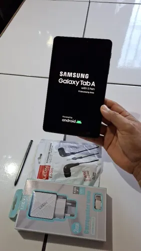 Tab A Tablet Samsung com Caneta S Pen 32Gbs 8 polegadas pega chip e faz ligacao