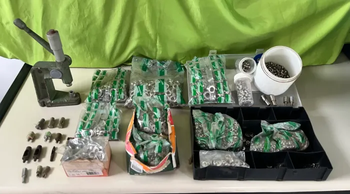 Kit completo prensa + ilhós - ideal para couro, lona e artesanato  