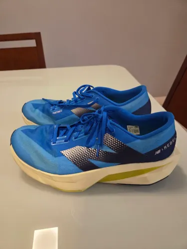 NEW BALANCE REBEL V4 TAM 45
