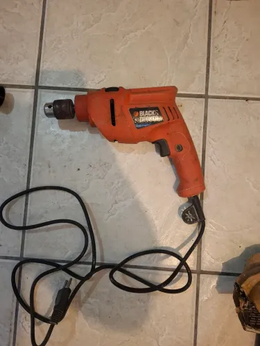 Furadeira Black decker 