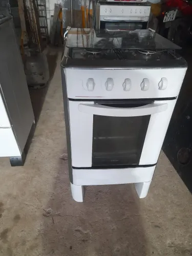 Fogão funcionando perfeitamente 330 já com a entrega
