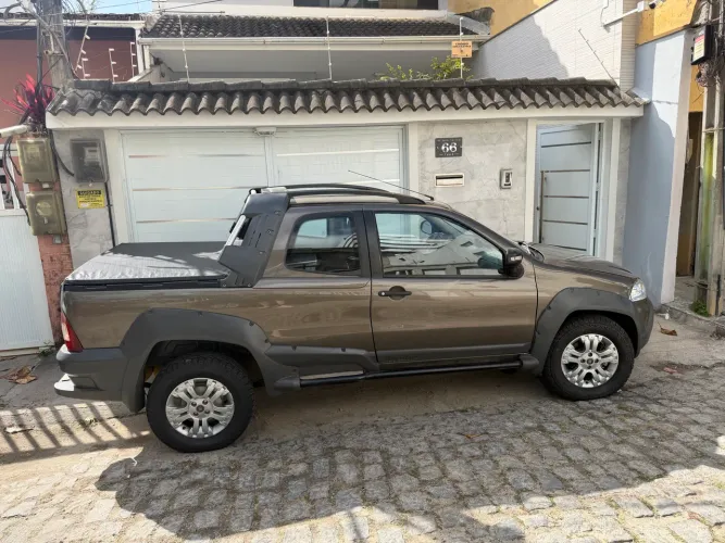 Fiat Strada Adventure1.8/ 1.8 Locker Flex CD 2010