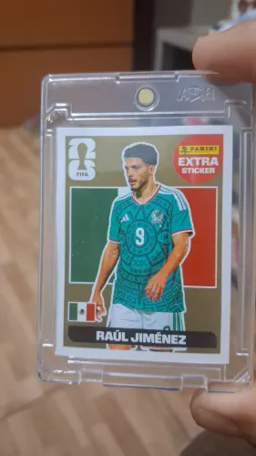 FIGURINHA Raul jimenez ouro.