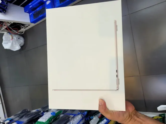 MACBOOK AIR M5/16gb RAM/512gb SSS/13"