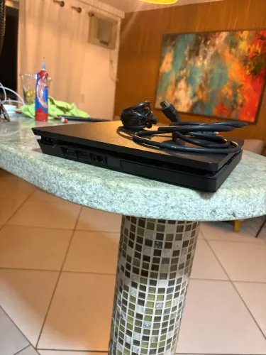 Ps4 usado com as contas ainda