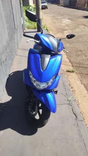 Yamaha Fluo 125