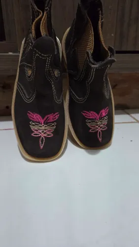 Bota Infantil R$ 50,00