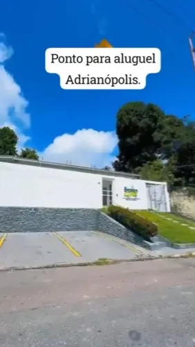 Ponto Comercial 300m2. Adrianópolis.