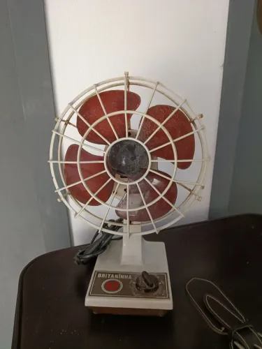 Antigo ventilador v110 funcionando