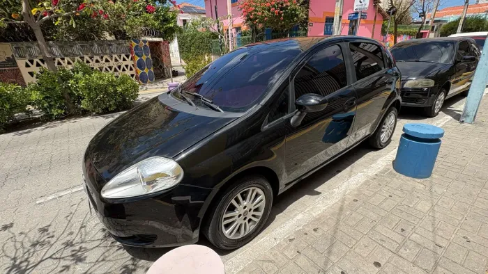 Fiat Punto Attractive 1.4 Fire Flex 8V 5P 2011