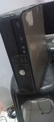 Vendo CPU 4gb de ram Hd 500