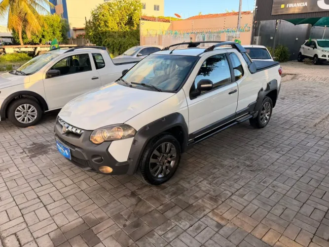 Fiat Strada Adventure 1.8/ 1.8 Locker Flex CE 2016