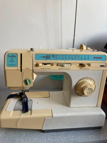 MÁQUINA DE COSTURA SINGER