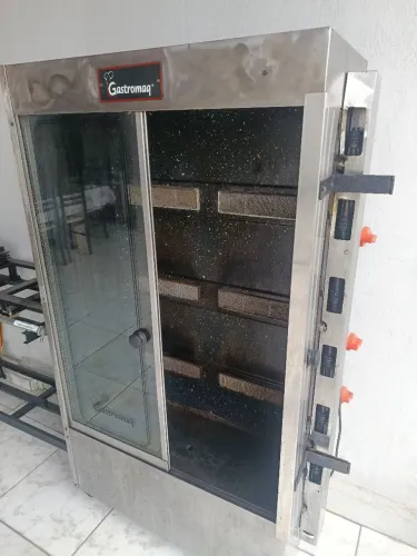 Máquina de assar frango