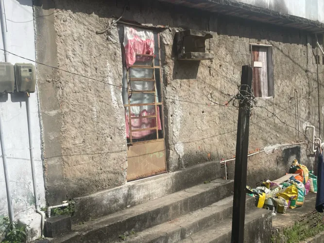 CASA NO BARRO DURO R$20.000,00 avista