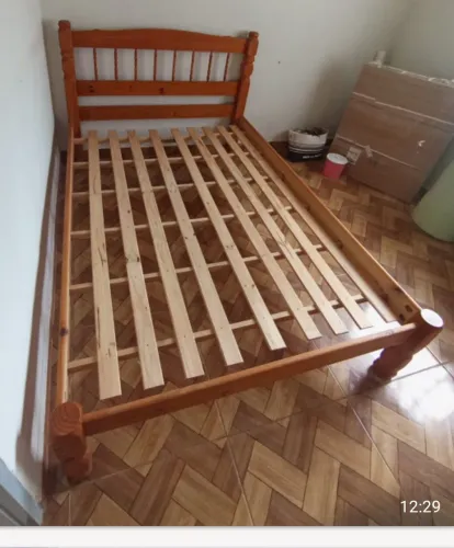 Cama de casal madeira maciça 