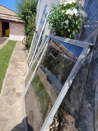Vidros com acabamentos esquadria