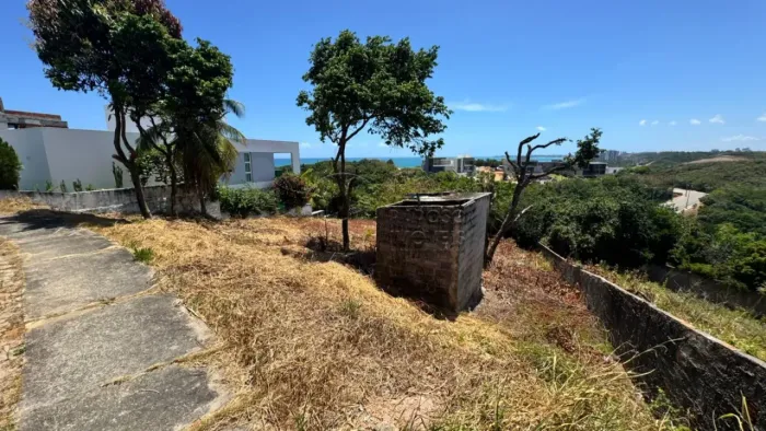 Terreno com 777m² à venda no Condomínio Atlantis na Garça Torta