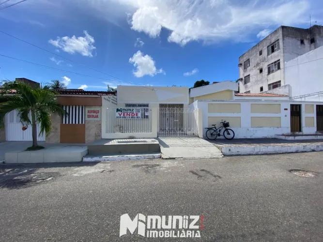 Casa pra Alugar com 4 Quartos no Bairro Suíssa